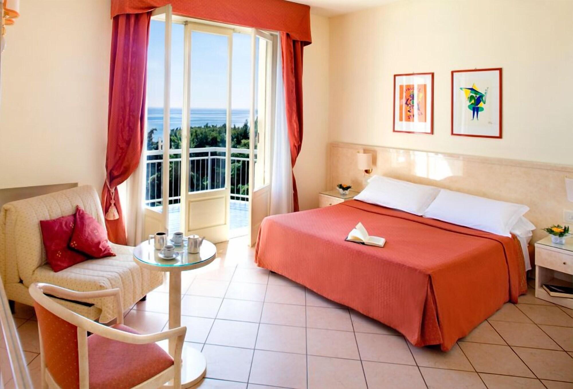 Hotel Eden Park Diano Marina Eksteriør billede