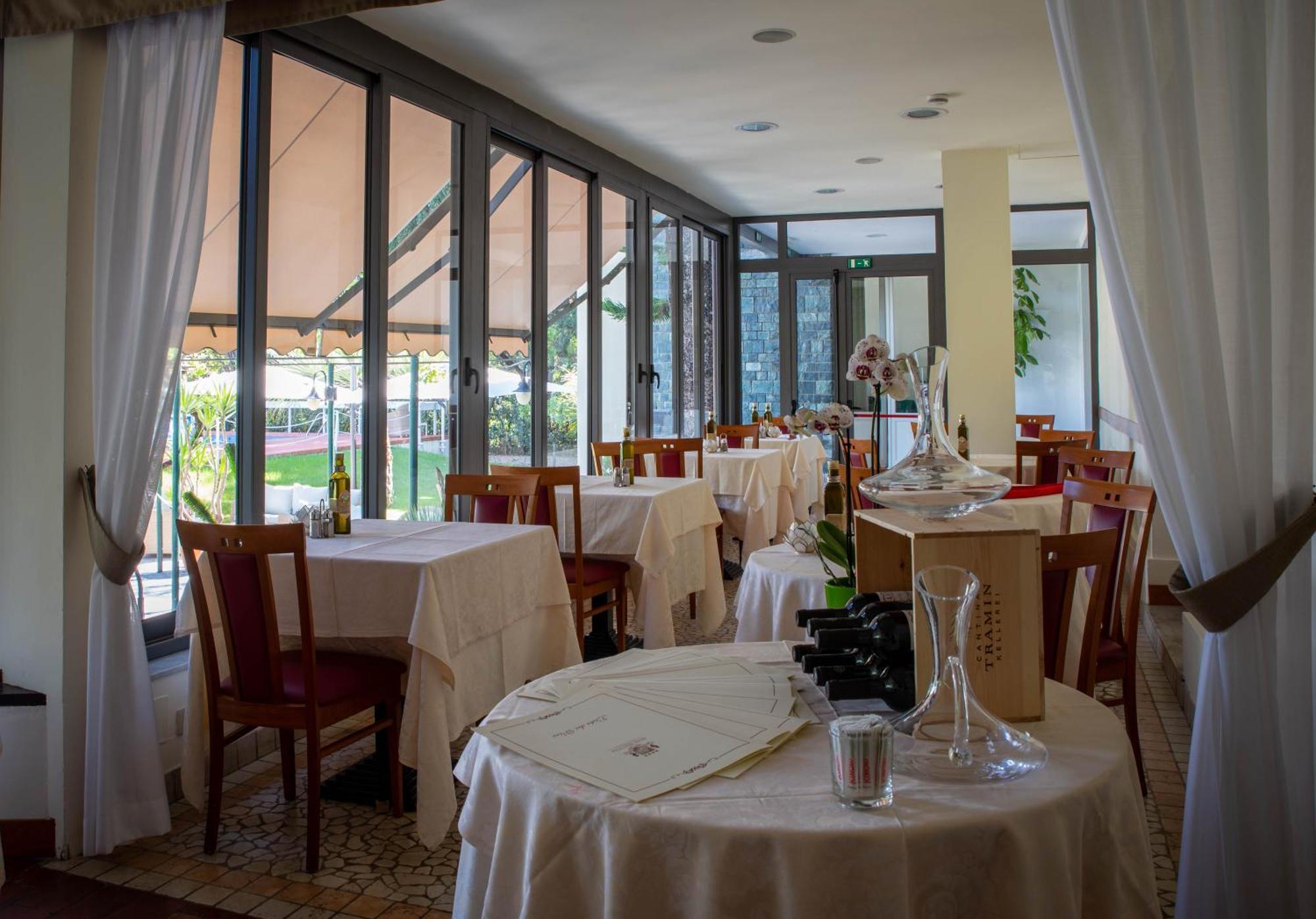 Hotel Eden Park Diano Marina Eksteriør billede