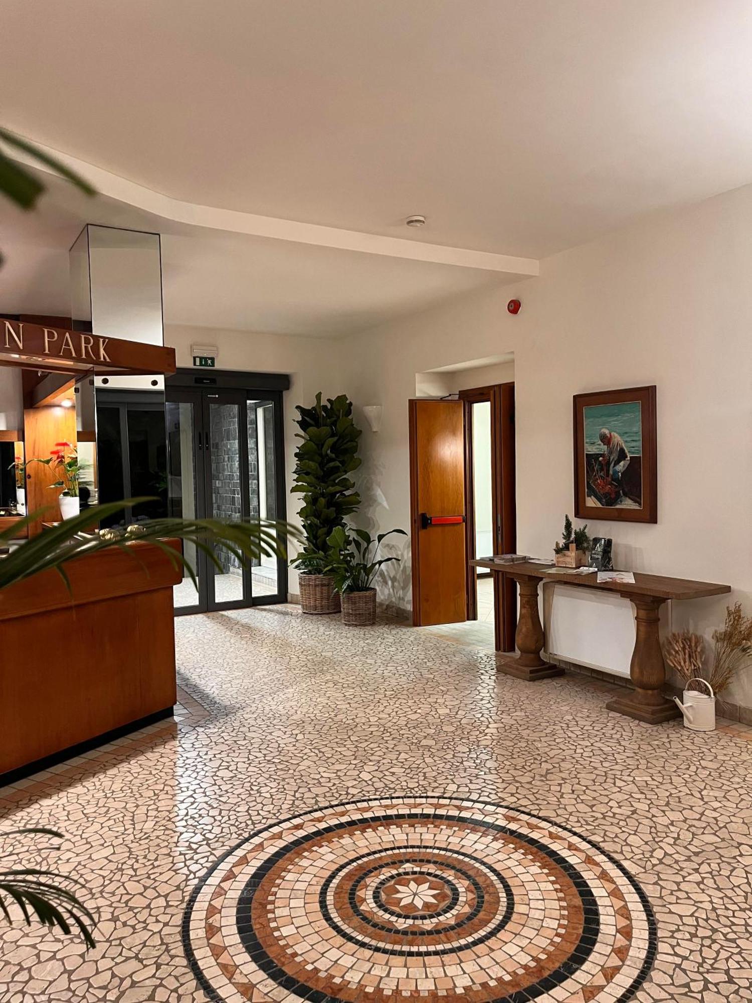 Hotel Eden Park Diano Marina Eksteriør billede